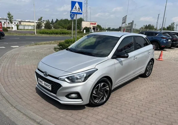 samochody osobowe Hyundai i20 cena 46500 przebieg: 56000, rok produkcji 2019 z Piotrków Trybunalski